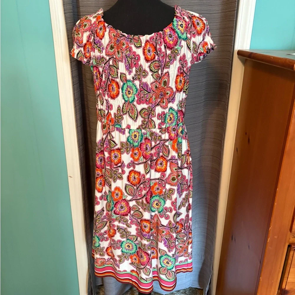 Summer Dress - Picture 5 of 7